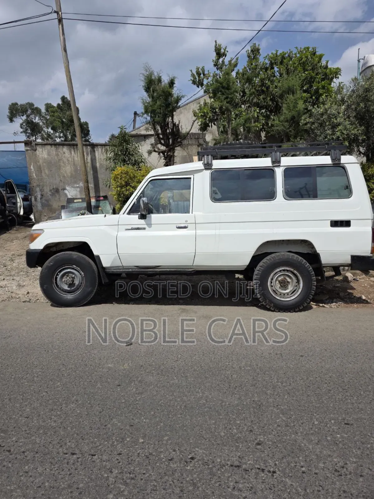Toyota Land Cruiser 2012 White
