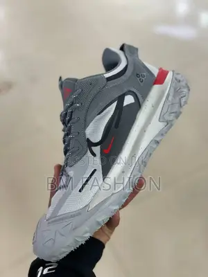 Nike Acg Mountain Fly 2 Low Shoe