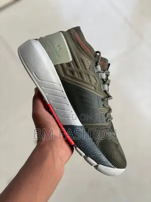 Under Armour Project Rock 2 Training Shoe.