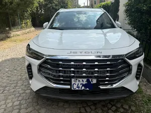 Photo - Jetour X70 Plus 2023 White