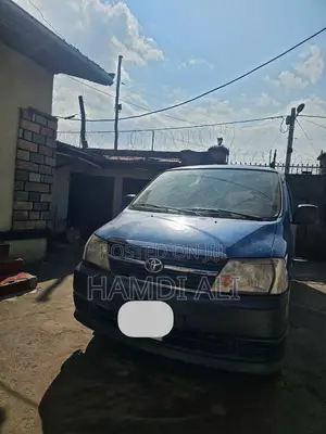 Toyota HiAce 2011 Blue