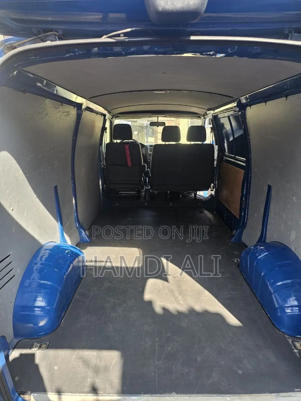 Toyota HiAce 2011 Blue