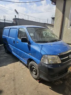 Toyota HiAce 2011 Blue