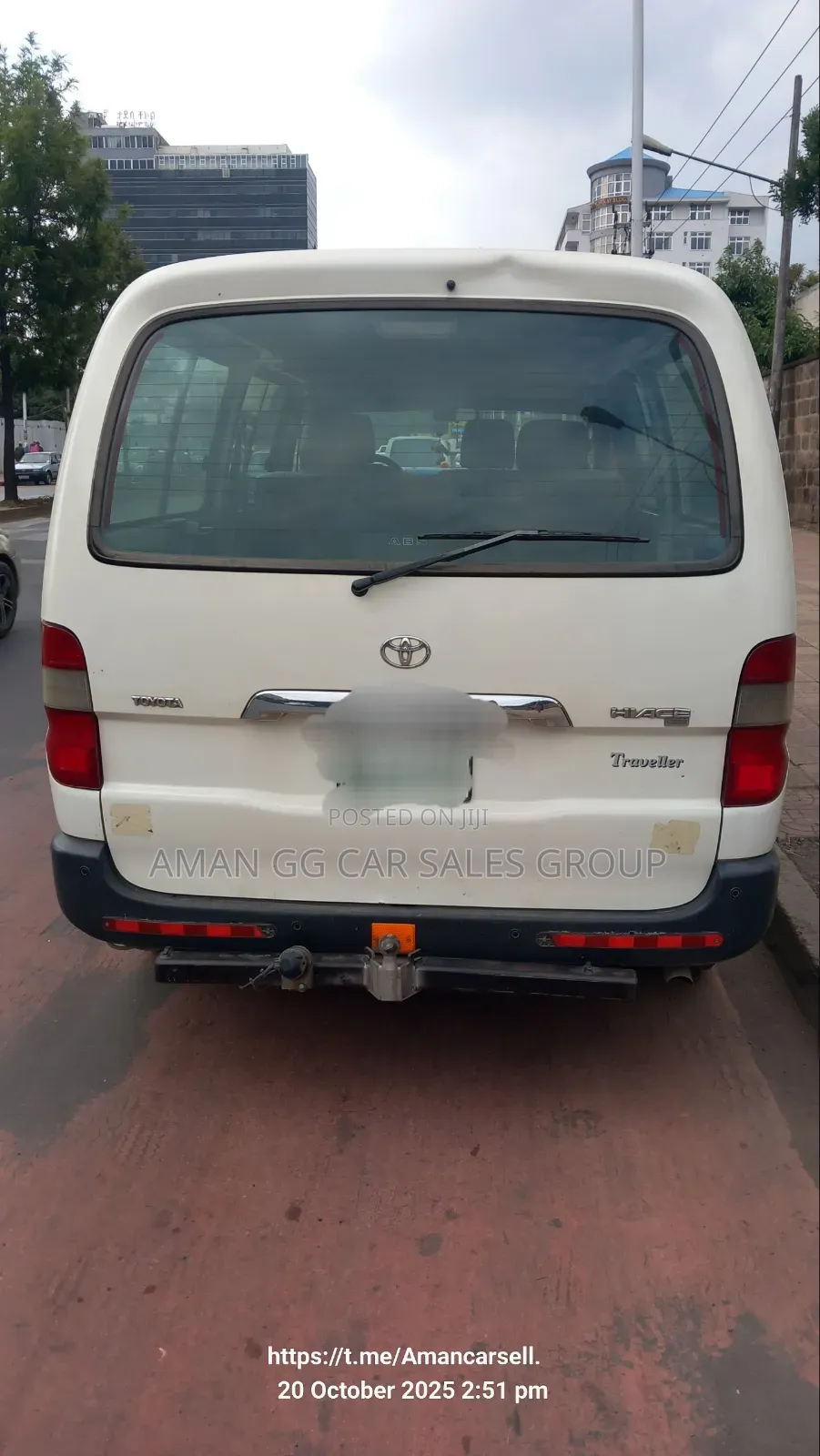 Toyota HiAce 2011 White