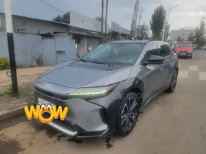 Photo - Toyota bZ4X 2022 Gray