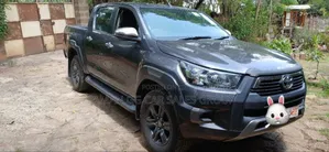 Toyota Hilux 2021 Gray