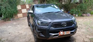 Toyota Hilux 2021 Gray