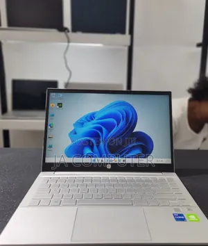 New Laptop HP Pavilion 14 16GB Intel Core I7 SSD 512GB