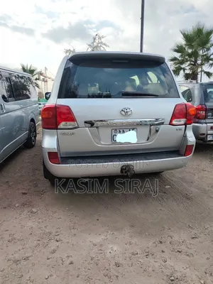 Toyota Land Cruiser 4.5 V8 DSL 2013 Silver