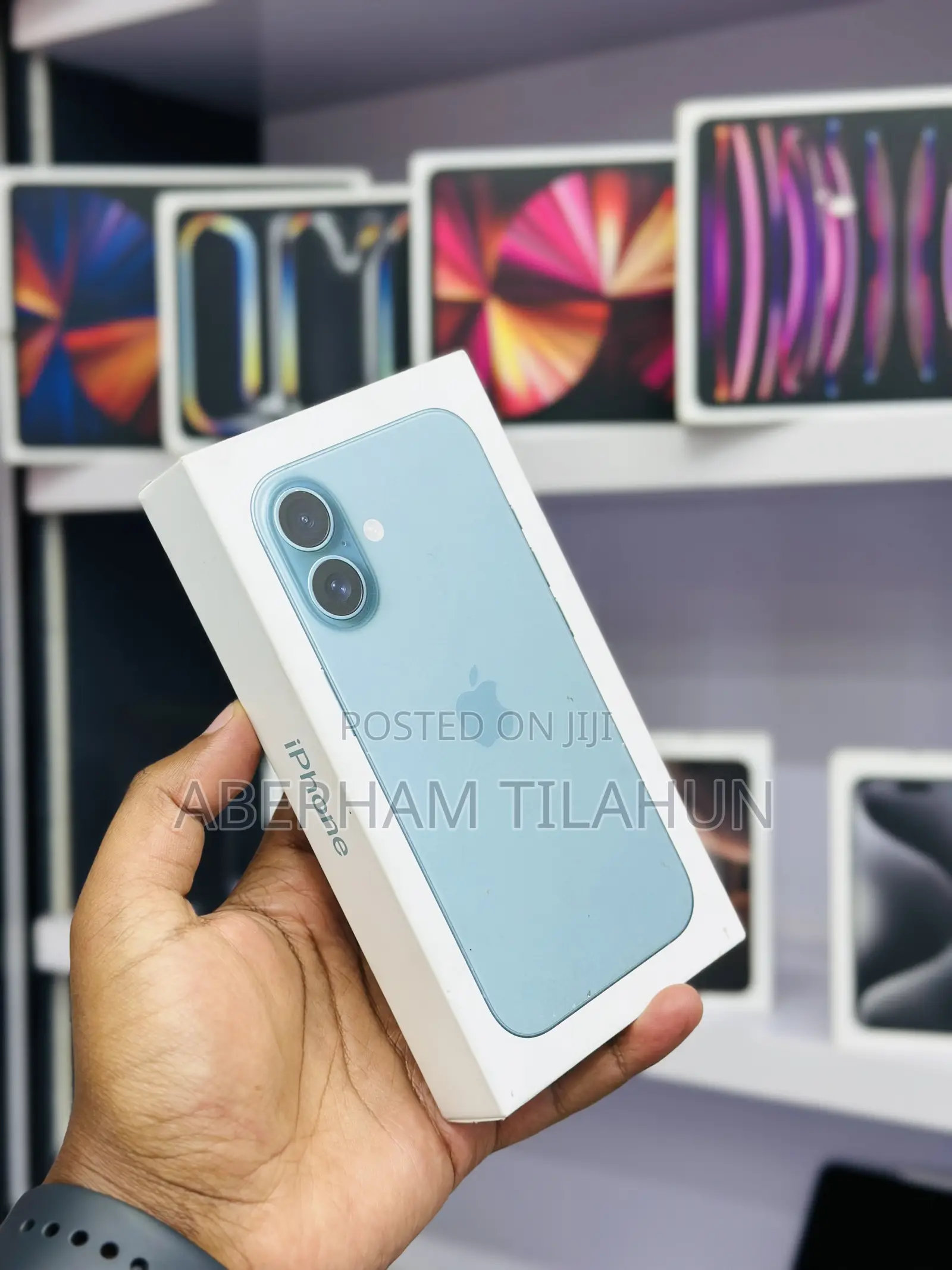 New Apple iPhone 16 256 GB Green