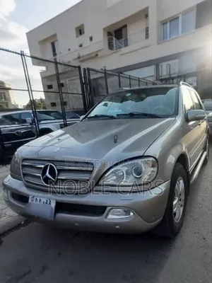 Photo - Mercedes-Benz M Class ML 350 AWD 4Matic (3.5L V6 7A) 2006 Gold