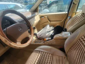 Mercedes-Benz M Class ML 350 AWD 4Matic (3.5L V6 7A) 2006 Gold