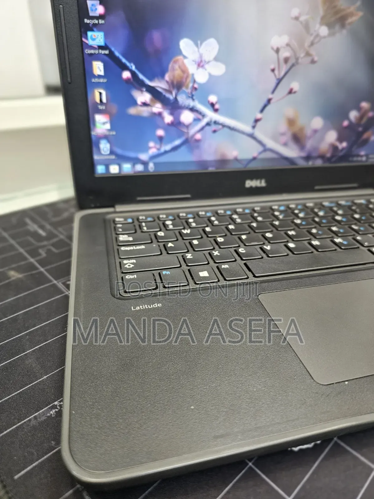 New Laptop Dell Latitude 3380 8GB Intel Core I5 SSD 256GB