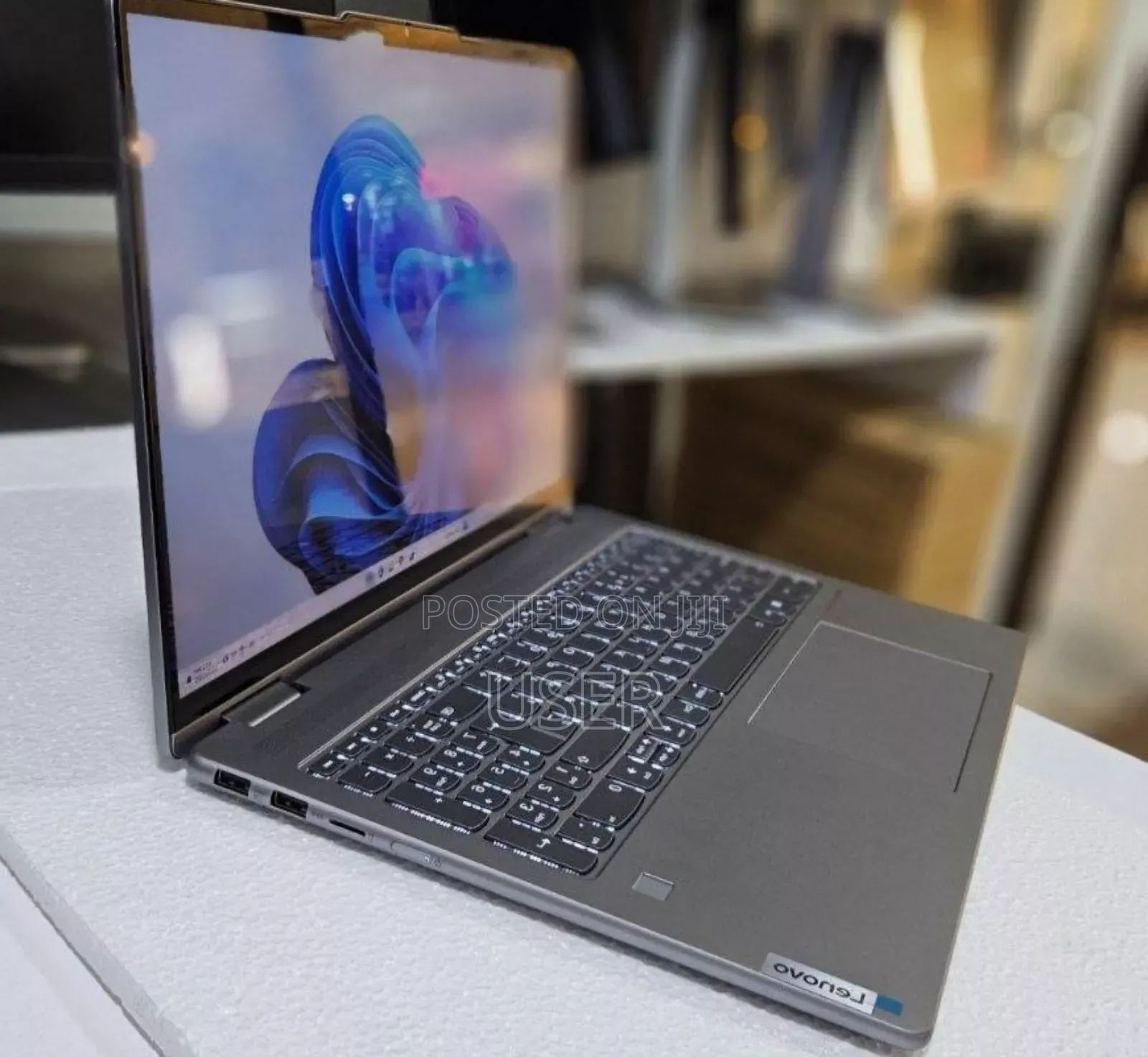 New Laptop Lenovo ThinkPad Yoga 16GB Intel Core I7 SSD 512GB