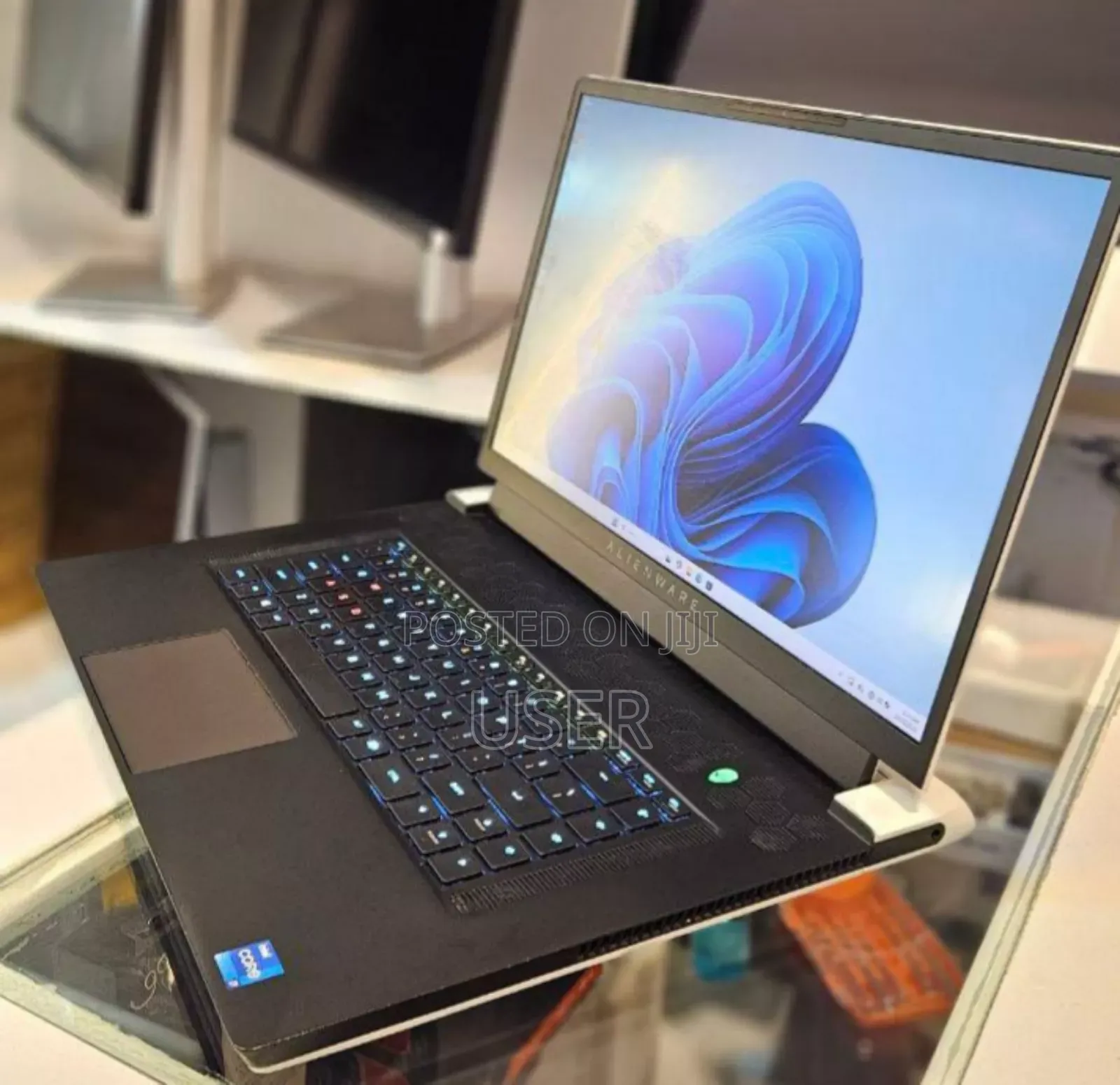 New Laptop Alienware Area-51m 32GB Intel Core I7 SSD 512GB