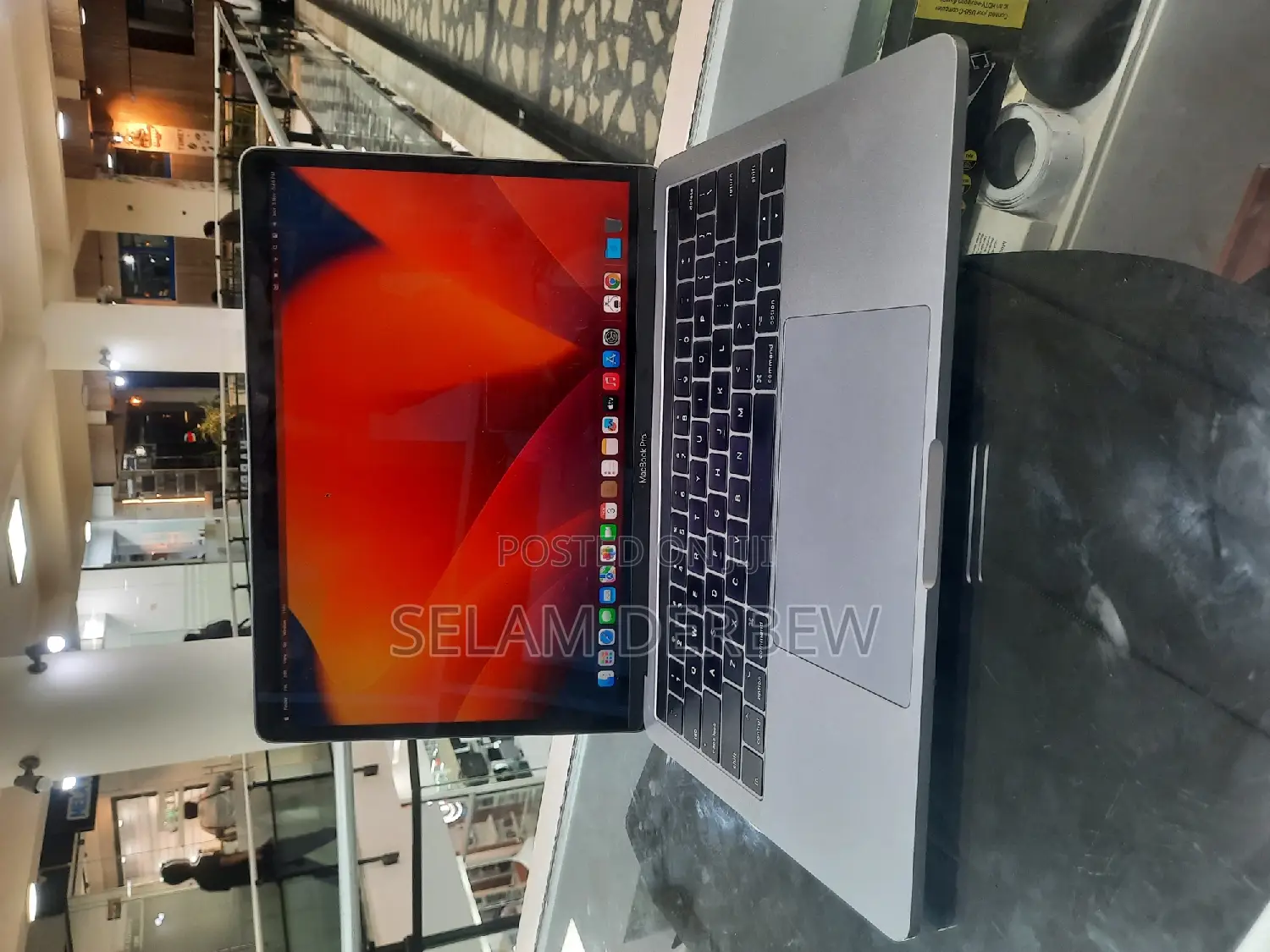 New Laptop Apple MacBook Pro 2017 8GB Intel Core I5 SSD 128GB