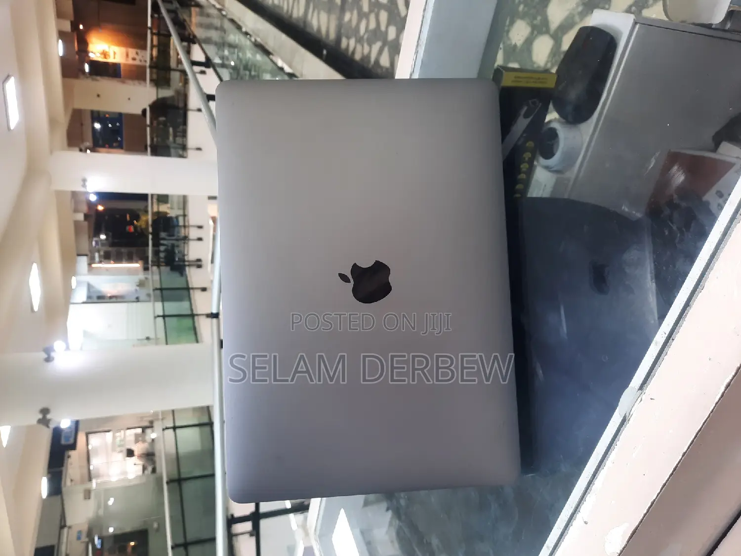 New Laptop Apple MacBook Pro 2017 8GB Intel Core I5 SSD 128GB