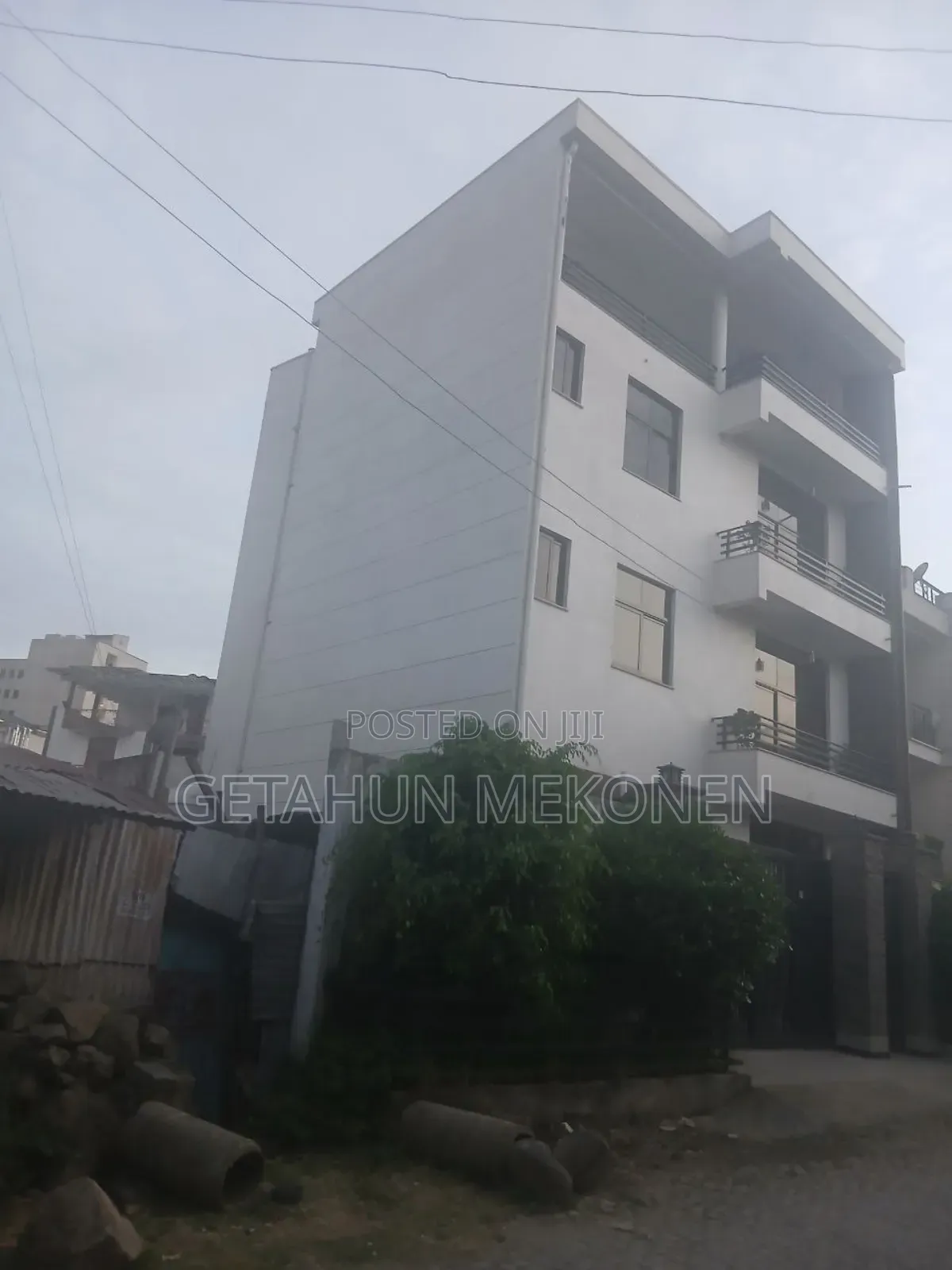 .ለሽያጭ የቀረበ የመኖሪያ ቤት 
 150 ካሪ ሜትር
ጂ + 3