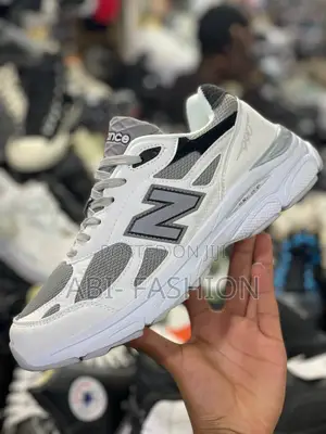 Photo - New Balance New Edition 990