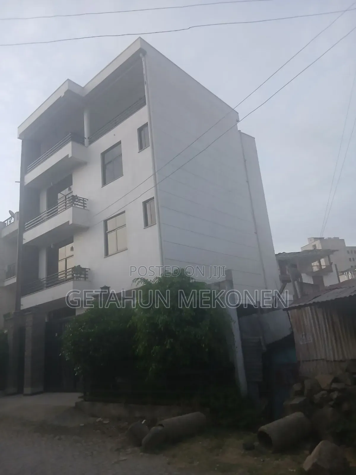 .ለሽያጭ የቀረበ የመኖሪያ ቤት 
 150 ካሪ ሜትር
ጂ + 3