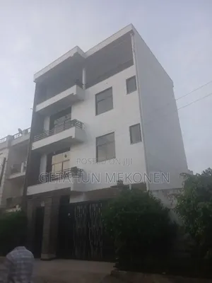 .ለሽያጭ የቀረበ የመኖሪያ ቤት 
 150 ካሪ ሜትር
ጂ + 3