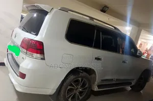 Toyota Land Cruiser 4.5 V8 VXR 2009 White