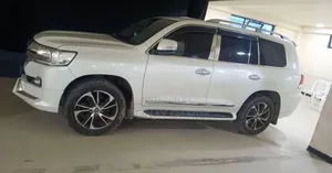 Toyota Land Cruiser 4.5 V8 VXR 2009 White