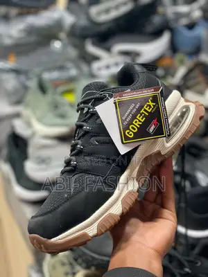 Colombia Gortex Mens Casual