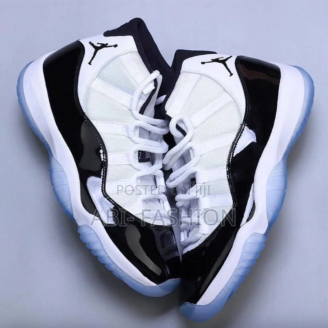 Nike Jordan 11 Balck and White Edition Mens