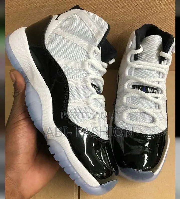 Nike Jordan 11 Balck and White Edition Mens