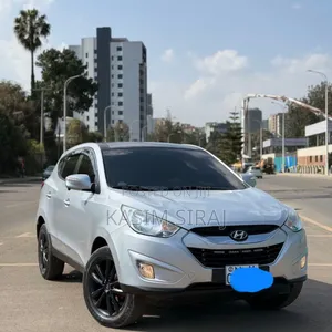 Photo - Hyundai Tucson GLS FWD 2010 Silver