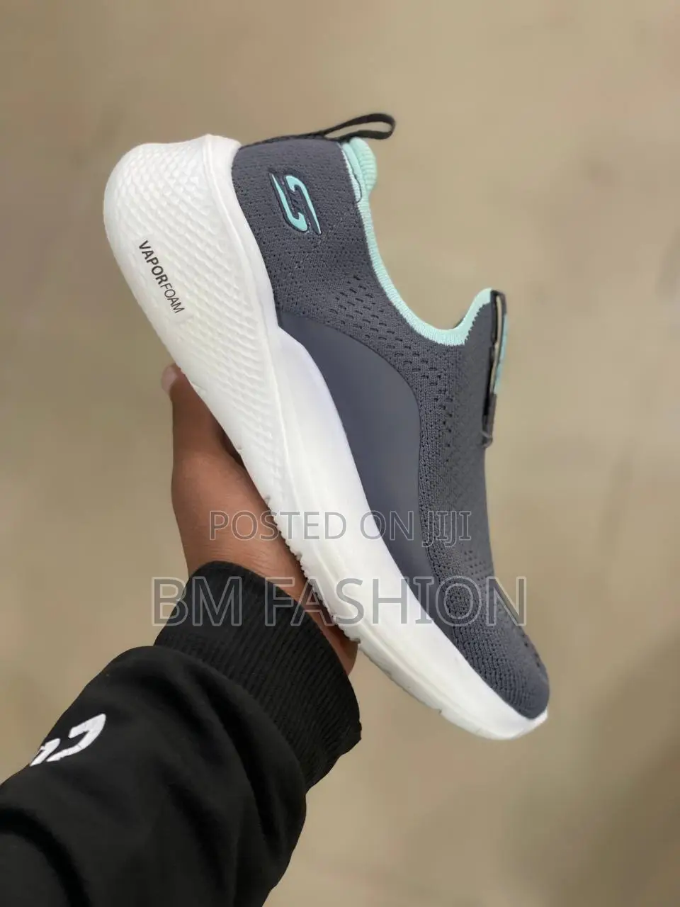 Skechers Vapor Foam - Covert Slip-on Sneaker