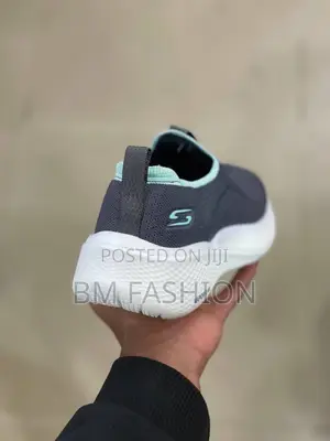 Skechers Vapor Foam - Covert Slip-on Sneaker