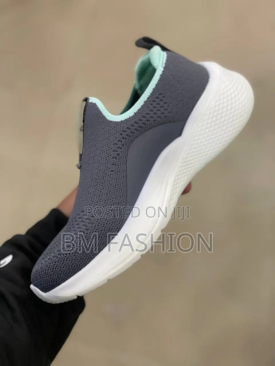 Skechers Vapor Foam - Covert Slip-on Sneaker