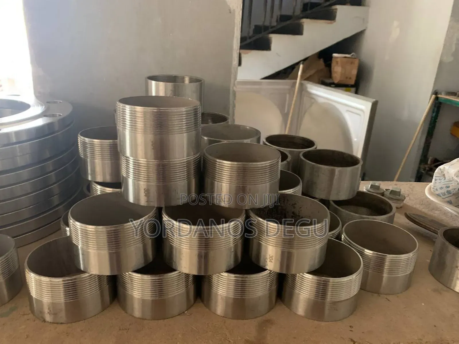 Stainless Steel Threaded Pipe Nipples / Couplers