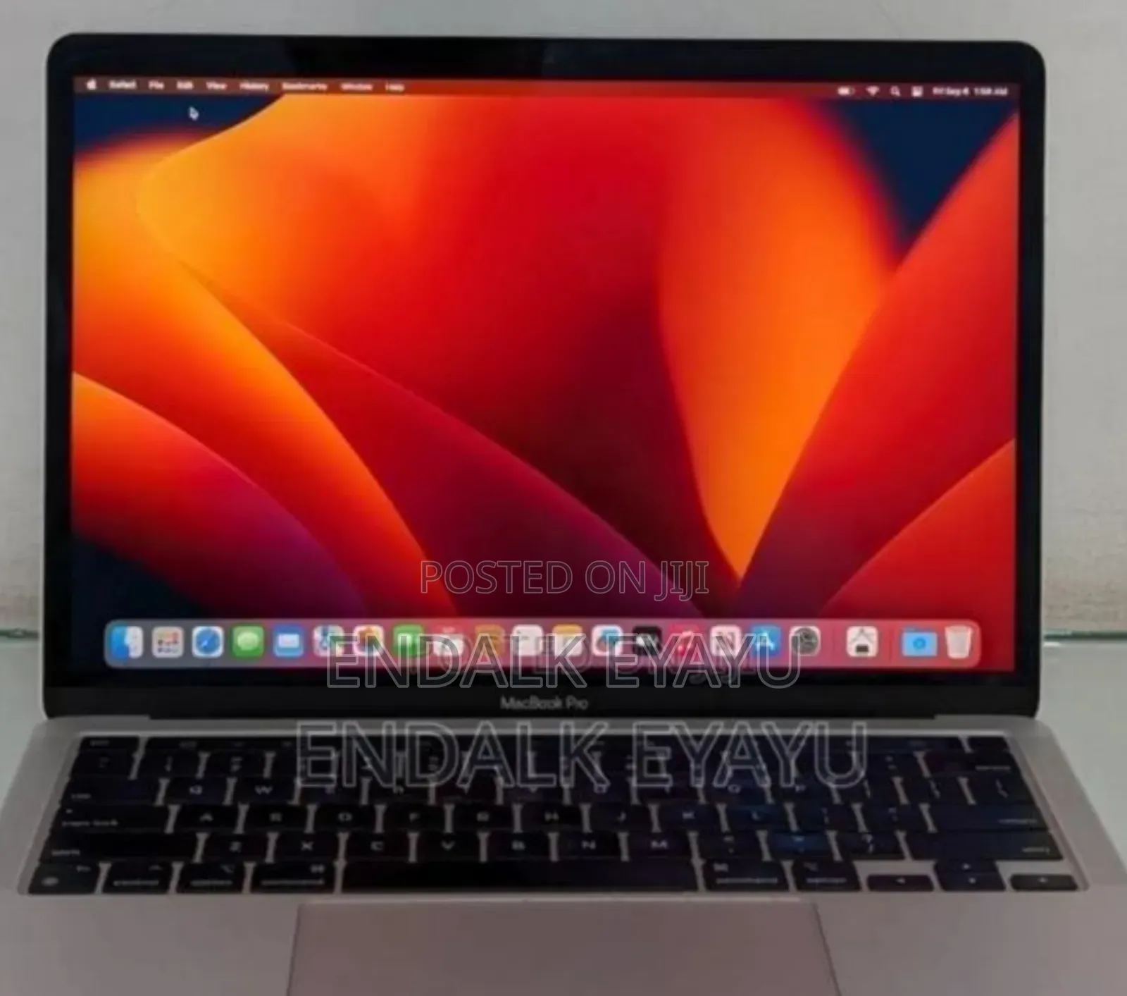 New Laptop Apple MacBook Pro 2022 M2 8GB Apple M2 SSD 256GB