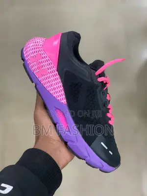 Photo - Under Armour Hovr Phantom 3 Running Shoe