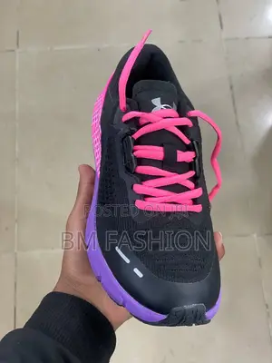 Under Armour Hovr Phantom 3 Running Shoe