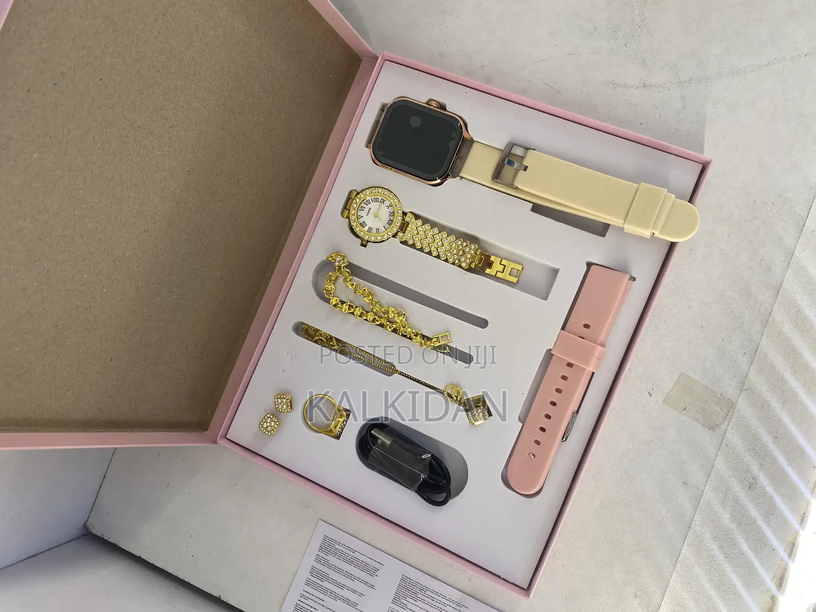 Smart Watch It Is Good Quality