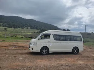 Toyota HiAce 2023 White