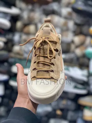 Cat Urban Stride Leather Sneaker