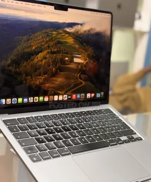 New Laptop Apple MacBook Air 2022 M2 8GB Apple M2 SSD 256GB