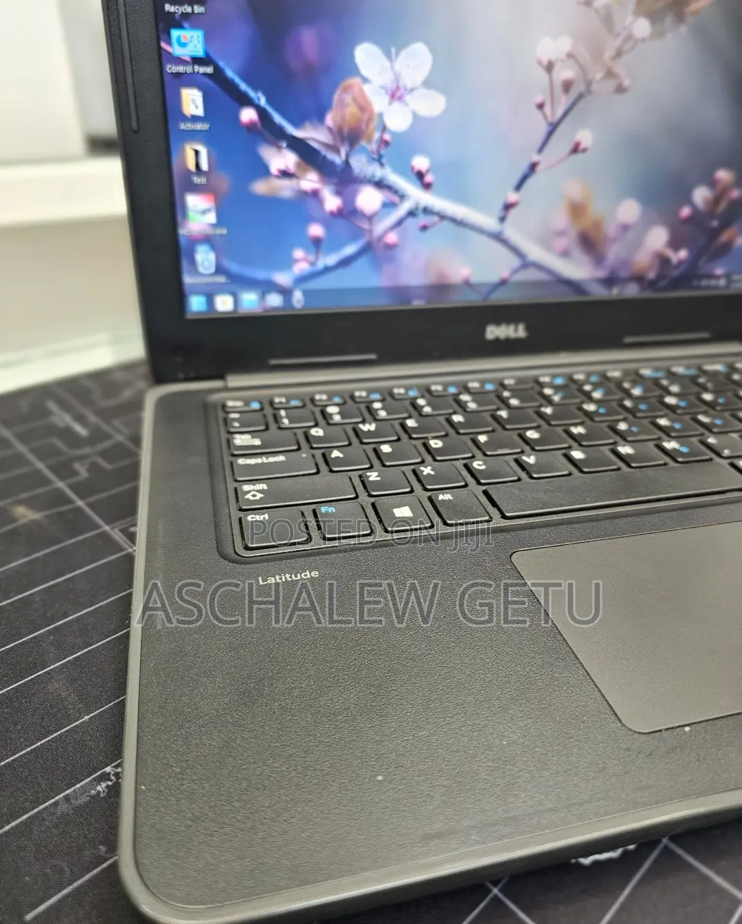 New Laptop Dell Latitude 3380 8GB Intel Core I5 SSD 256GB