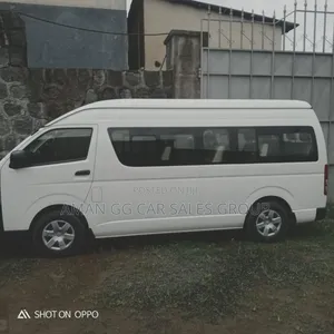 Photo - Toyota HiAce 2020 White