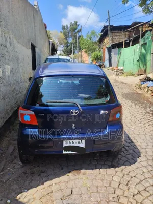 Toyota Yaris 2001 Blue