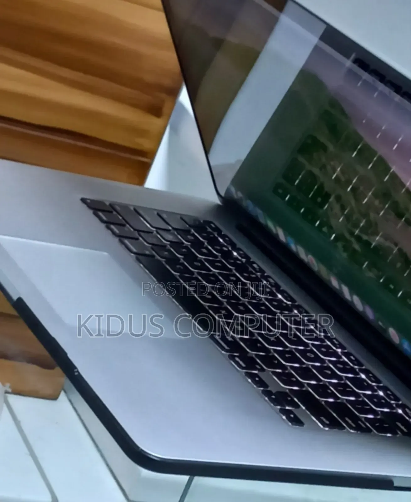 New Laptop Apple MacBook 2013 16GB Intel Core i7 SSD 256GB