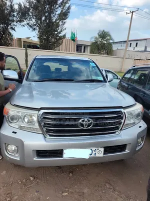 Toyota Land Cruiser 2013 Silver