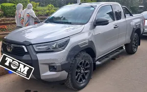 Toyota Hilux 2021 Green