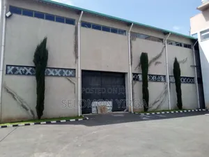 የሚሸጥ መጋዘን ጣፎ