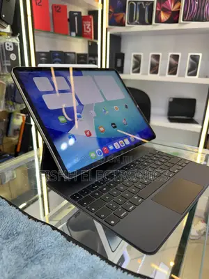 New Apple iPad Pro 12.9 (2022) 256 GB Gray